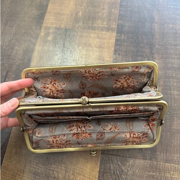 Hobo Lauren Black Emboss Clutch Leather Wallet - Picture 7 of 8